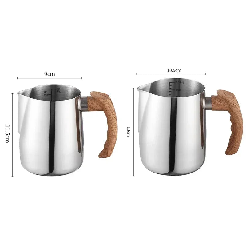 600/900ML Milk Frothing Pitcher with Precise Scale Wooden Handle Dripless Spout Stainless Steel Latte Coffee Cup Coffeeware